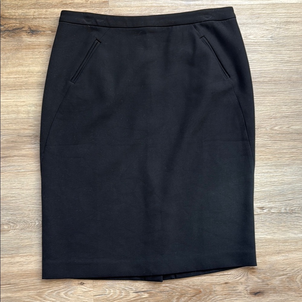 LOFT Black Knee-length Pencil Skirt Business Size 4